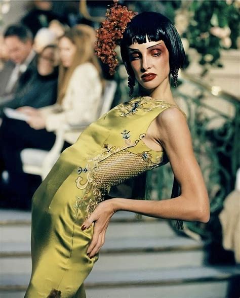 bar dior galliano 90s|christian dior fashion show.